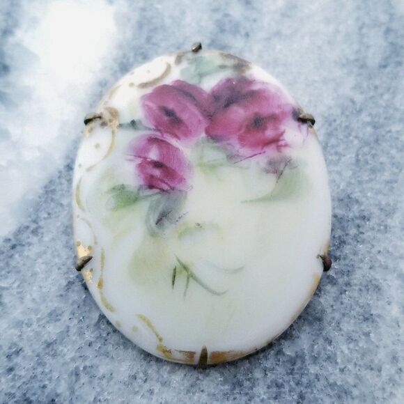 Vintage Rose Flower Oval Brooch, Antique Style, Unsigned Estate - Picture 1 of 5
